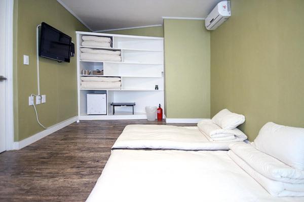 Crib 49 Guesthouse - Foreigner Only Seúl Habitación foto